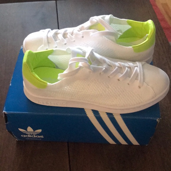 adidas Shoes - NIB | Stan Smith Primeknit